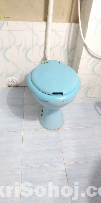 হাই কমোড